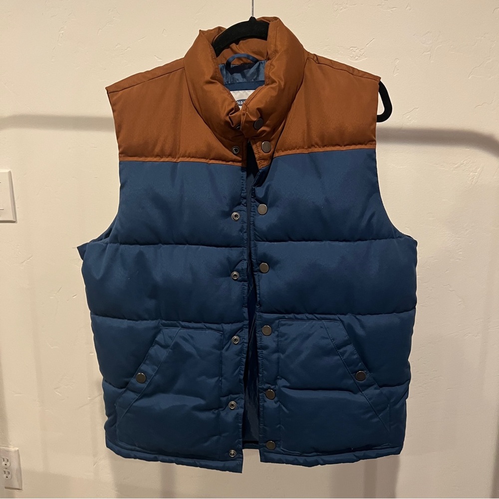 Puffy blue and brown vest